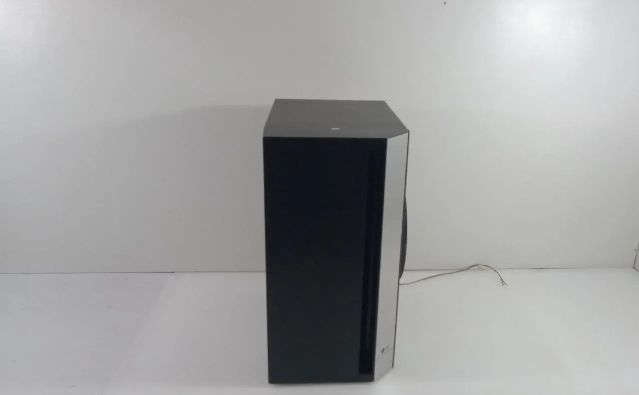 15103662160_15102792255_WhatsApp20Image202022-01-0420at2013.42.36.jpeg Subwoofer Home Theater LG SH32SD-S - Imagem 1