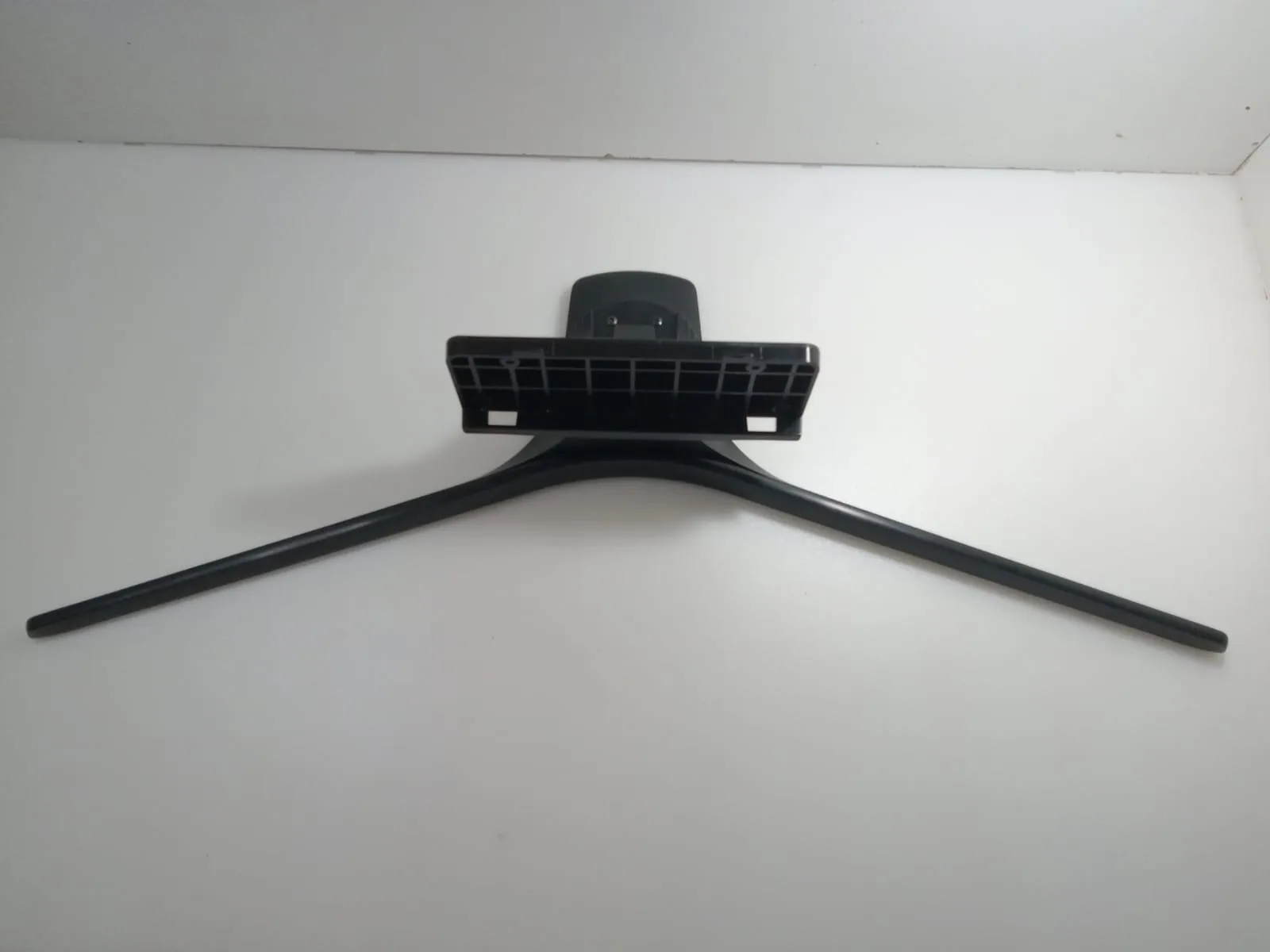 WhatsApp Image 2023-10-05 at 10.57.13 Suporte Pedestal Tv Samsung Un55mu6100 | (Com Parafuso) - Imagem 1