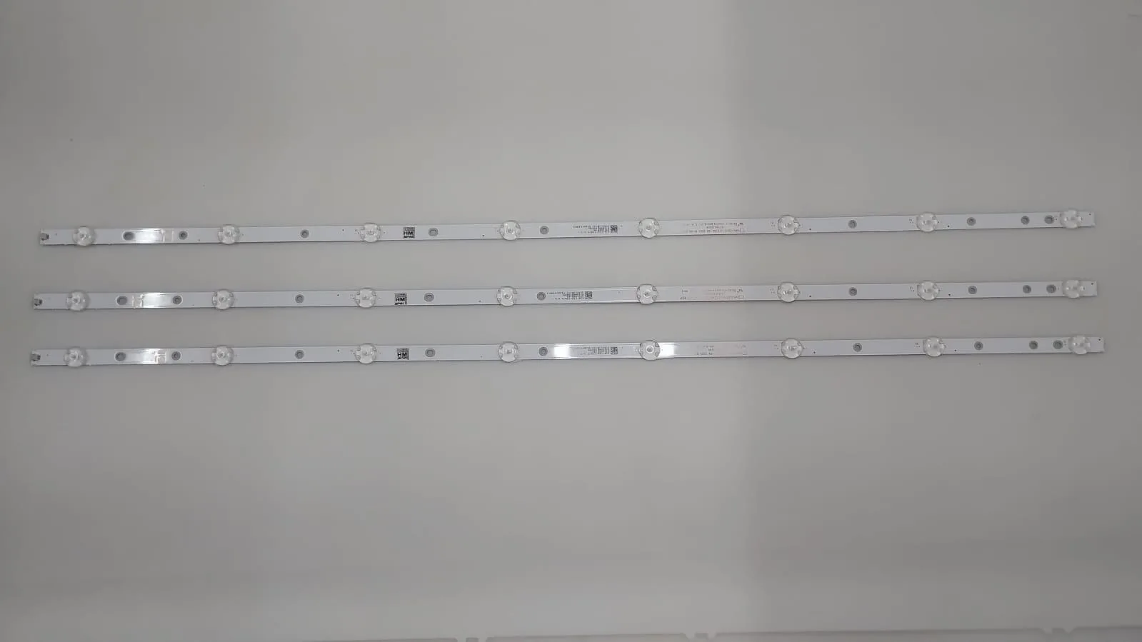 WhatsApp Image 2023-12-19 at 15.29.31 Kit Led Tv Multilaser Tl029 - Imagem 1