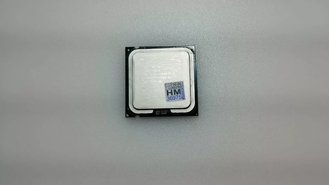 WhatsApp Image 2023-12-26 at 11.40.50 Processador Pentium D SL9KA 3.00 GHz | PC - Imagem 1