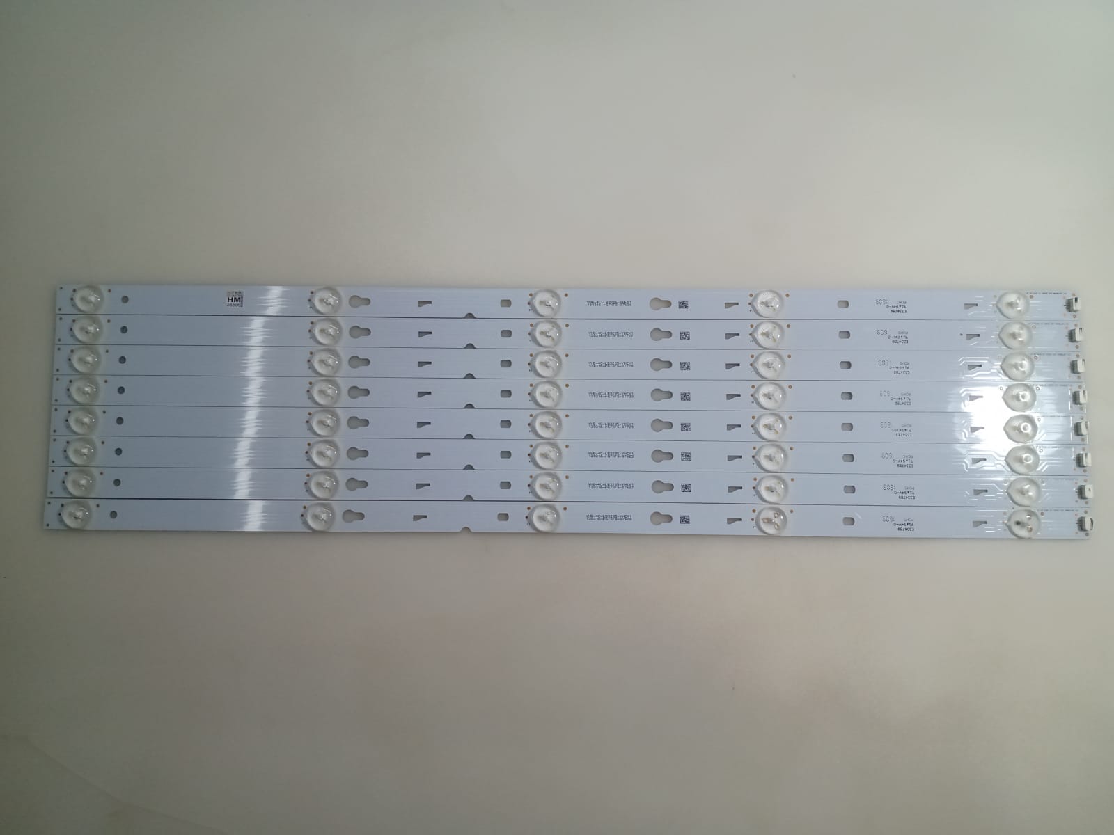 15282065398_WhatsApp20Image202024-06-2720at2014.42.37.jpeg Kit Barras De Led Tv L55s4700fs - Imagem 1